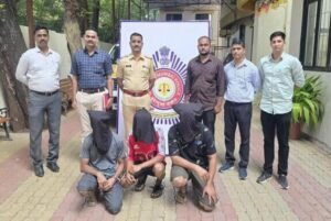 नाशिकच्या चोरट्यांचा मुंबईत प्रताप! घाऊक खरेदीदार बनून लुटले लाखांचे कपडे; खखार पोलिसांनी आवळल्या मुसक्या